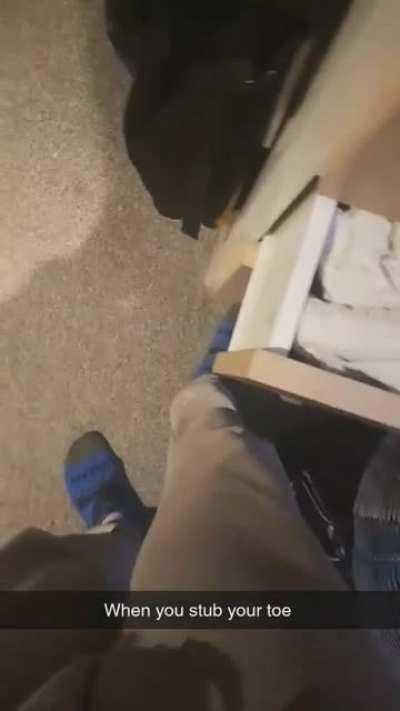 I stubbed my toe pls help <3