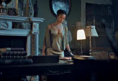 Birthday Flirter: Gugu Mbatha-Raw in Surface [S2E4E5-2025]