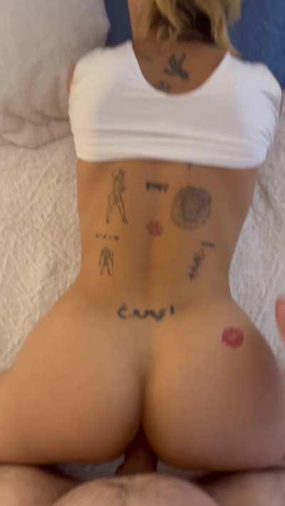 Doggy Twerking and I definitely need a bigger cock for it