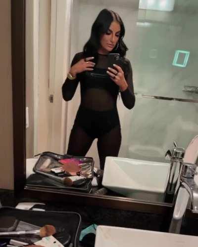 Sonya Deville