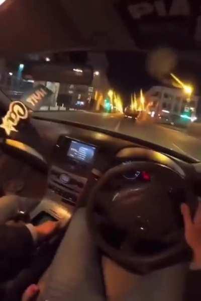 Luan com um carro seria assim 