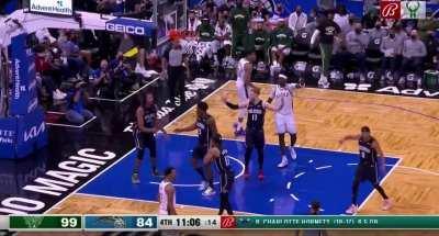 [Highlight] Giannis sends the defender airborne with a strong move for the and 1 dunk