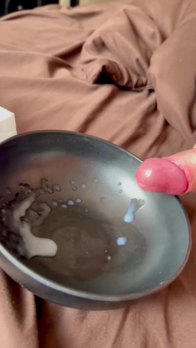 Big cumshot in a bowl
