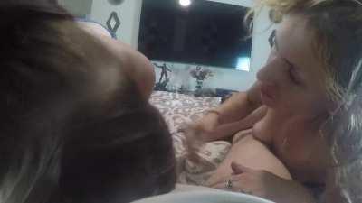 Guy pays two crack addicts for a BJ and nuts too fast