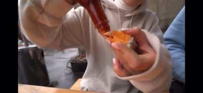 Julia‘s Parts aus dem Video „SCHARFE Sachen testen mit JULIA BEAUTX“ von HeyMoritz (27.09.20) ...#RIPBeautxVlogs