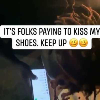 naw what the fuck 🤦🏽‍♂️