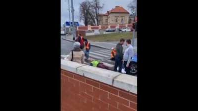Pro-Ukrainian protesters get bonked in The Czech Republic.
