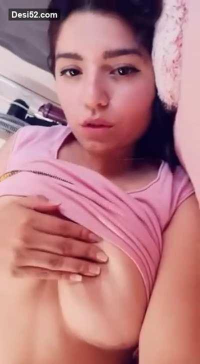 CUTE DESI GAWL CAN'T RESIST HERSELF FROM ENJOYING ❤️🔥 FULL VIDE0 👇👇