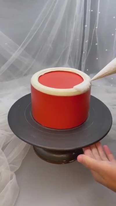 Decorating a Christmas cake
