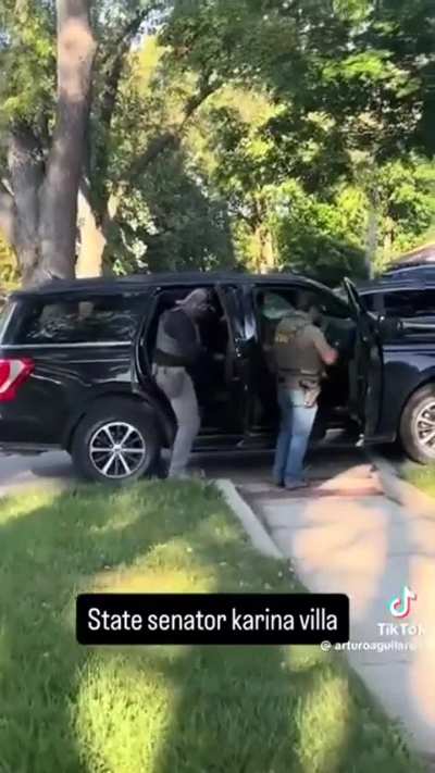 Karina Villa protecting her constituents by literally running ICE off the streets in West Chicago and yelling to residents to stay inside their homes