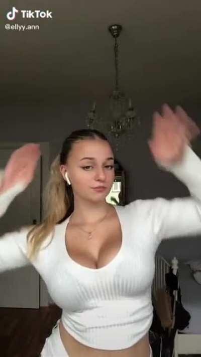 Busty White Top @ellyy.ann