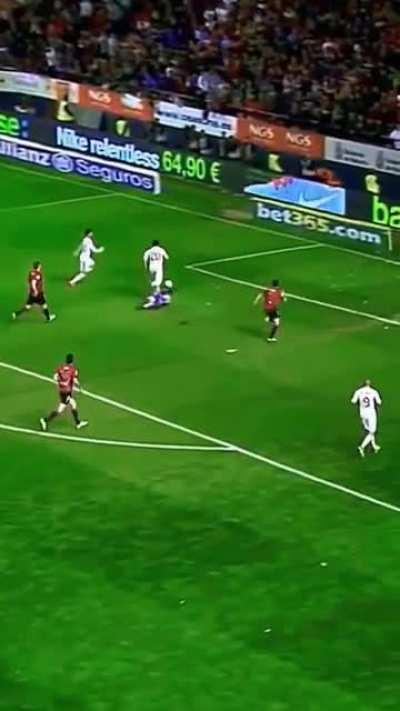 Reason I hate football and watch cricket