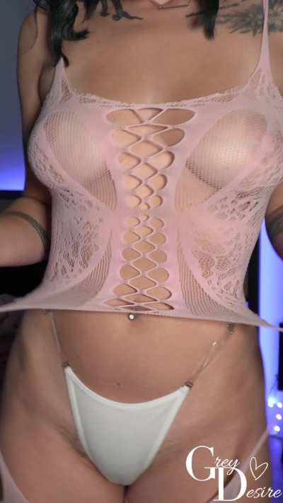 Can you see my nips in this? 