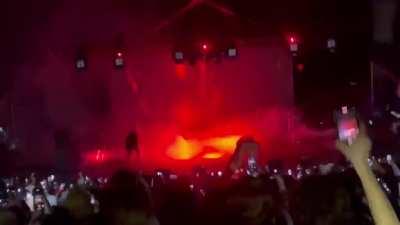 Carti face down ass up during New Tank 😂