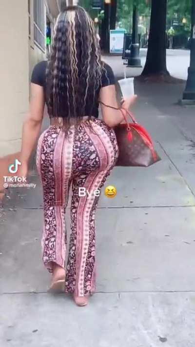 What a big ass looks like