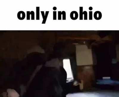 Wtf is 1 star review hotel in ohio💀