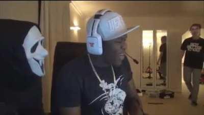 “Wtf bro hahah-“