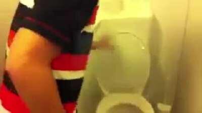 Kid thows fireworks in the toilet