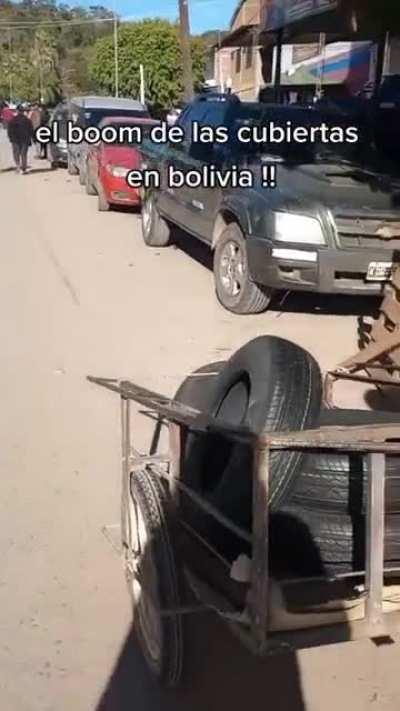 Argentino fue a comprar cubiertas a Bolivia: 