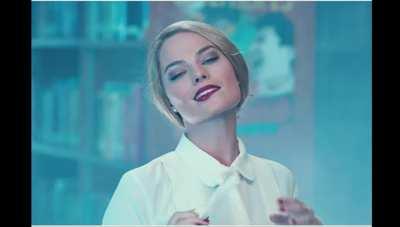 Can't stop fantasizing over my hot professor Margot Robbie. I bet all the jocks and bullies have gotten balls deep in her