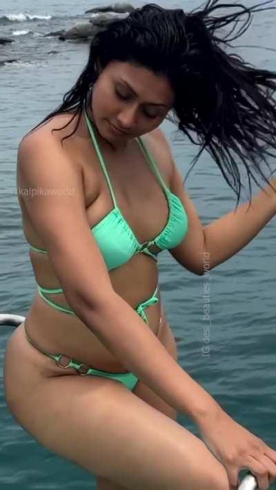 Shruti Iyer wide ass, thick thighs and perky boobs