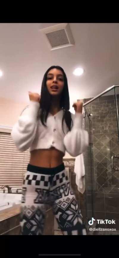 Diellzaxoxo TikTok