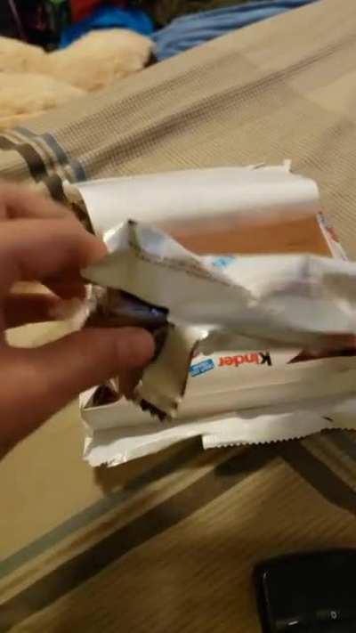 The amount of plastic used for 1 kinder bueno bar