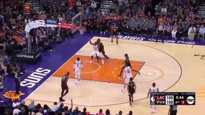 [Highlight] Booker hits 3 to put suns up by 11, Booker up to 38 points