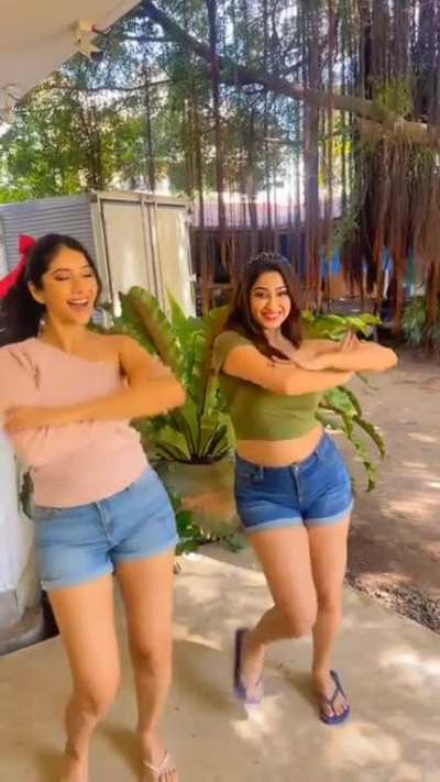 Eshanya Maheshwari & Elakshi Gupta (new)