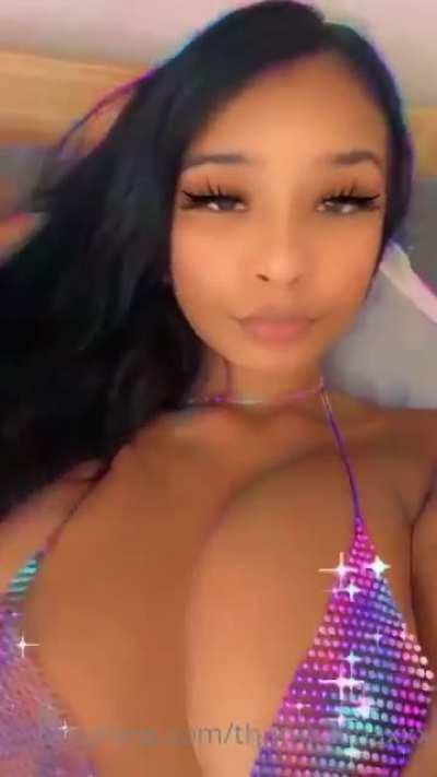 Alinaxxx bad asf 😍