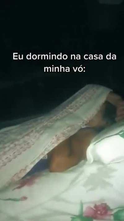 então sobre aquela banda oriental que o vocalista fazia sons guturais...