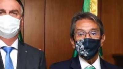 A cara nem rteme pra mentir!