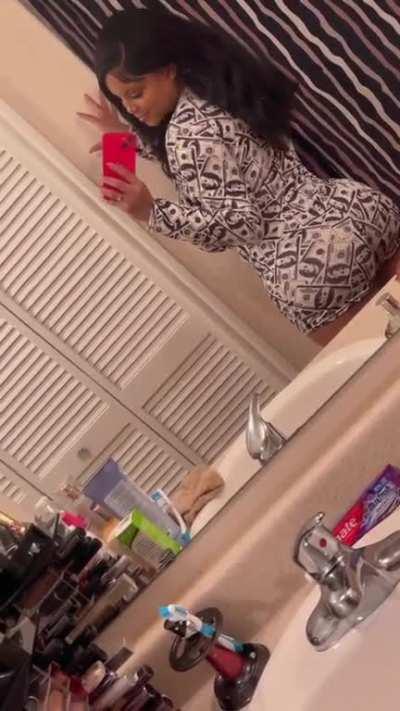 this bitch needs to go back to porn