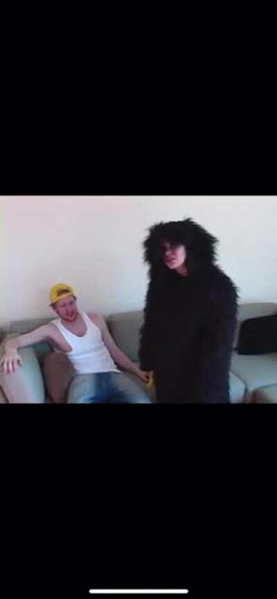 Video of Tony Zaret from 2005, dudes been a legend for years