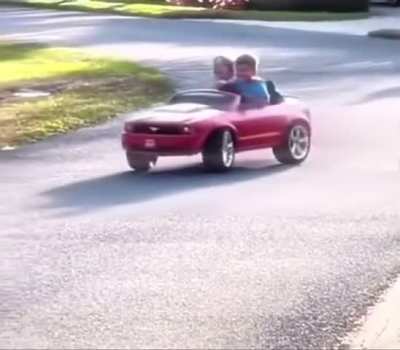 Bro drifted a car, impressed a girl and dabbed a friend