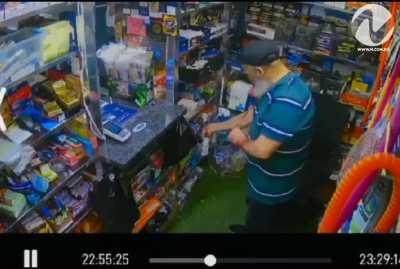 Deli Owner In Life Or Death Struggle With An Armed Robber [WARNING: Graphic - NSFW, NSFL, Gore, Death, Viewer Discretion Advised]