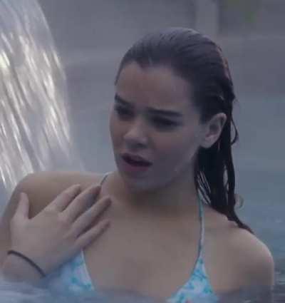 Hailee Steinfeld