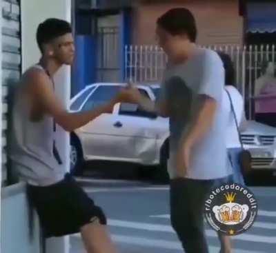 Posso dar um tapa ai?