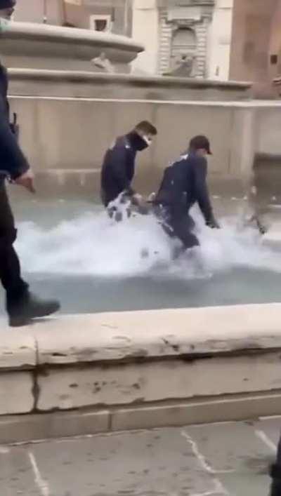 police is anti thug 😳