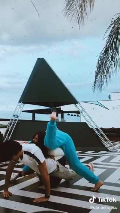 Que tal perrea esta puta culona?🤤