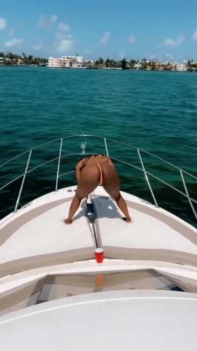 lil baby BM Ayesha Golden (@little.ms.golden)