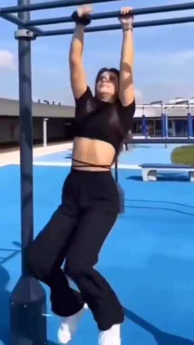 HMC while I walk into the bar