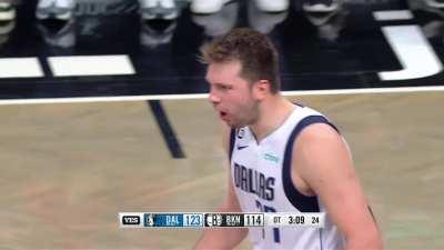 [Highlight] Mavs knock down 3rd triple of the OT period forcing a Nets timeout