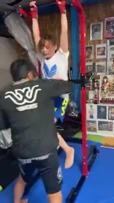 Usuario de fuego entrenando