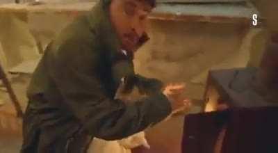 На калени, блеать!