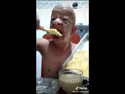 IF I SAW THIS THING IN A GAME I WOULD DELETE IT INSTANTLY HE IS A THREAT TO ALL HUMANITY