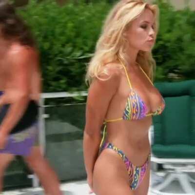 90's Pamela Anderson was insane, what a body