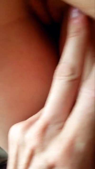 Amazing cum swallowing 