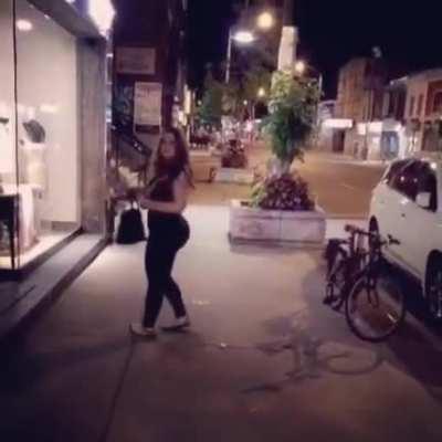 Side Walk Yoga Pants