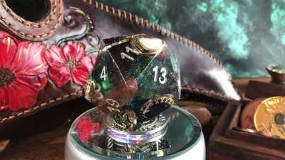 [No Spoilers] “Nott the Treasure Hoard” Hand Cast Goliath 50mm D20 by The Thornless Rose. (It was suggested I post this here and that you folks might appreciate it)